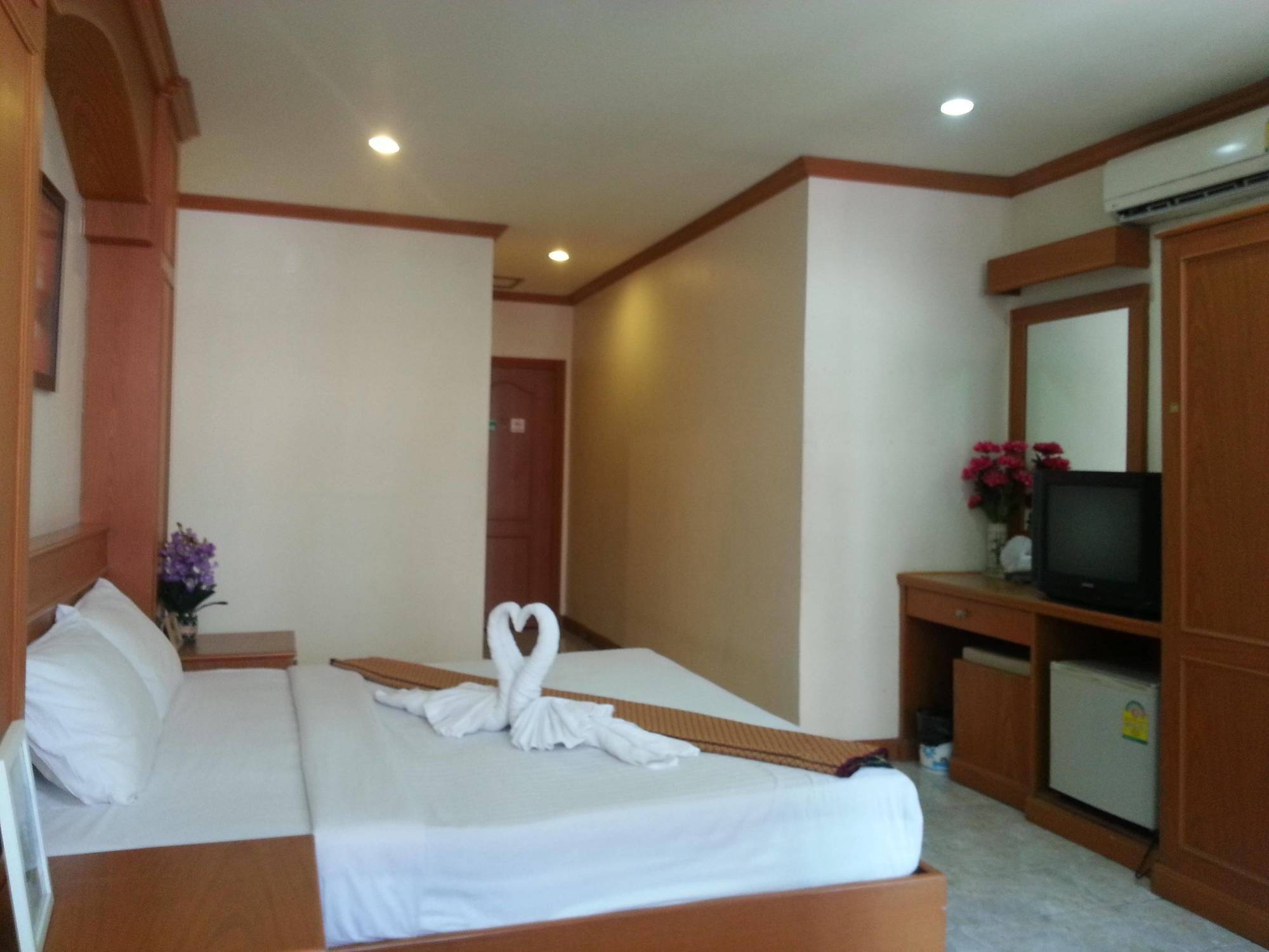 Oyo 739 Presley Guesthouse Phuket Patong Eksteriør bilde